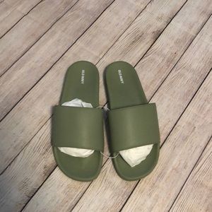 NWT Old Navy slides